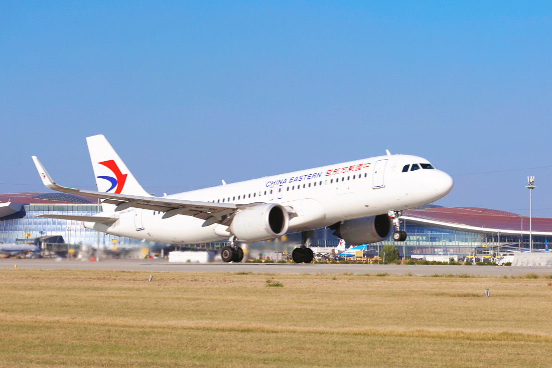 「超長黃金周」 東航日均計劃執行航班3174班