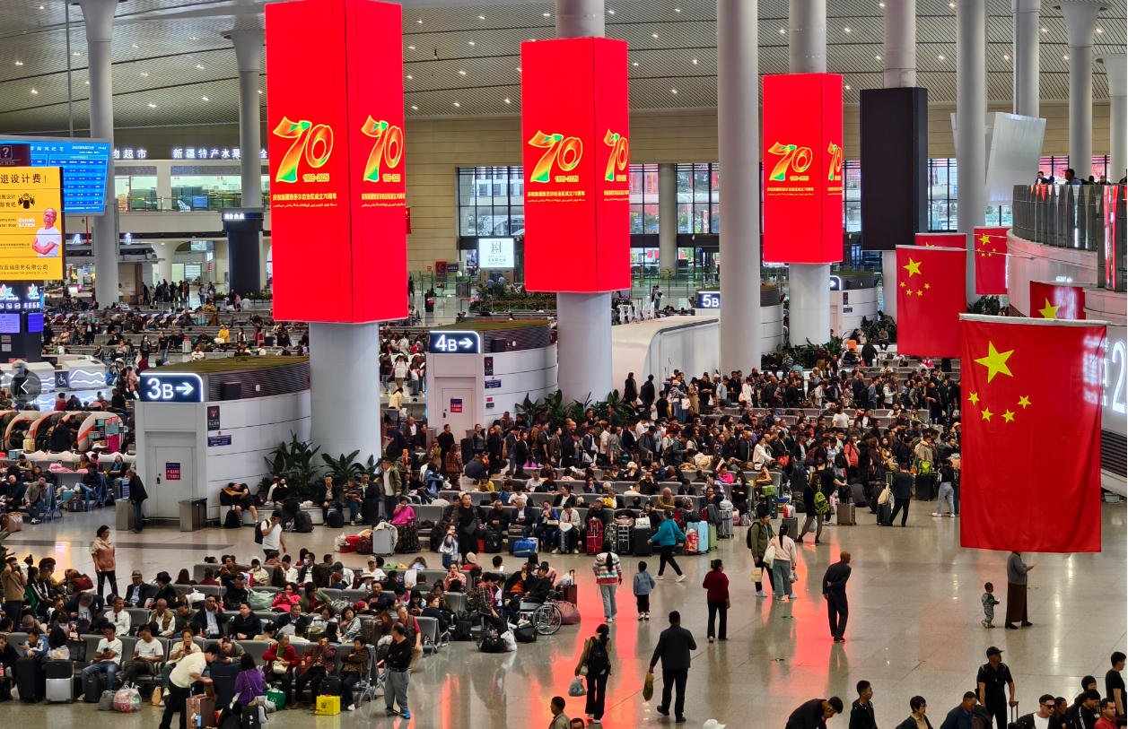 新疆鐵路國慶中秋假期計劃加開519列臨時旅客列車  更好促進文化旅遊業發展