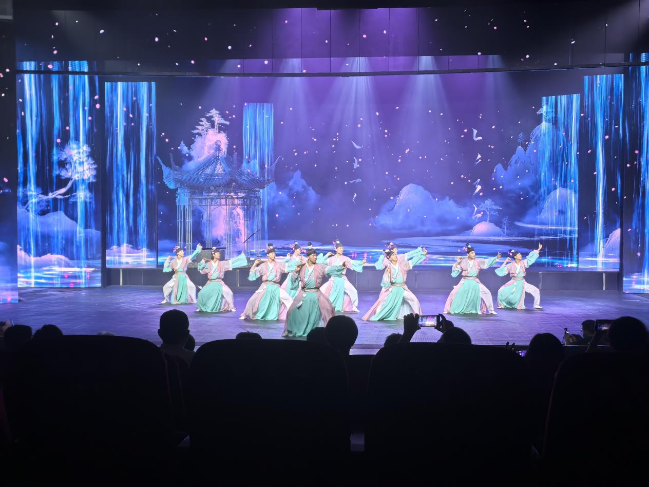 讓徽州文化「潮」起來  黃山徽秀景區「彩色狂歡節」拉帷