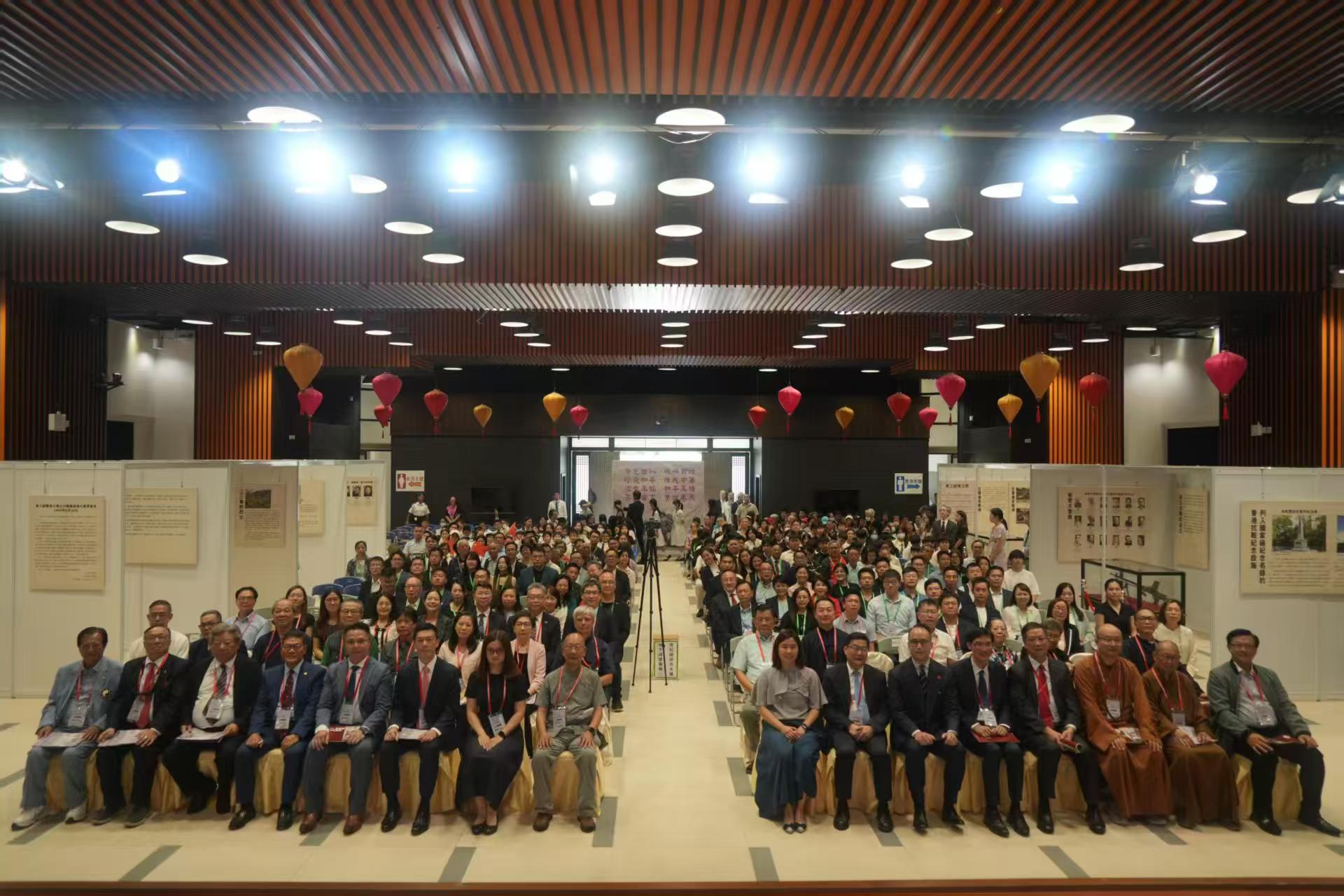 青松觀辦國慶升旗禮暨抗戰勝利80周年歷史展