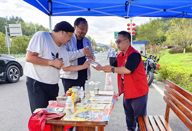 從高速口到高鐵站  皖黃山區「甘棠服務」超貼心