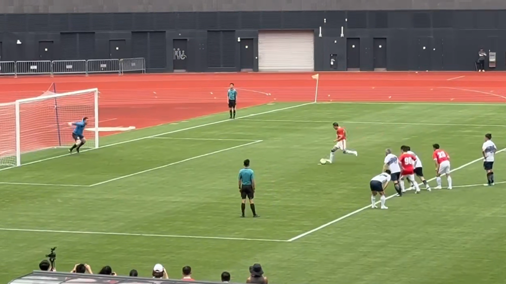 行政立法機關首次於啟德辦足球友賽 李家超：具特別意義