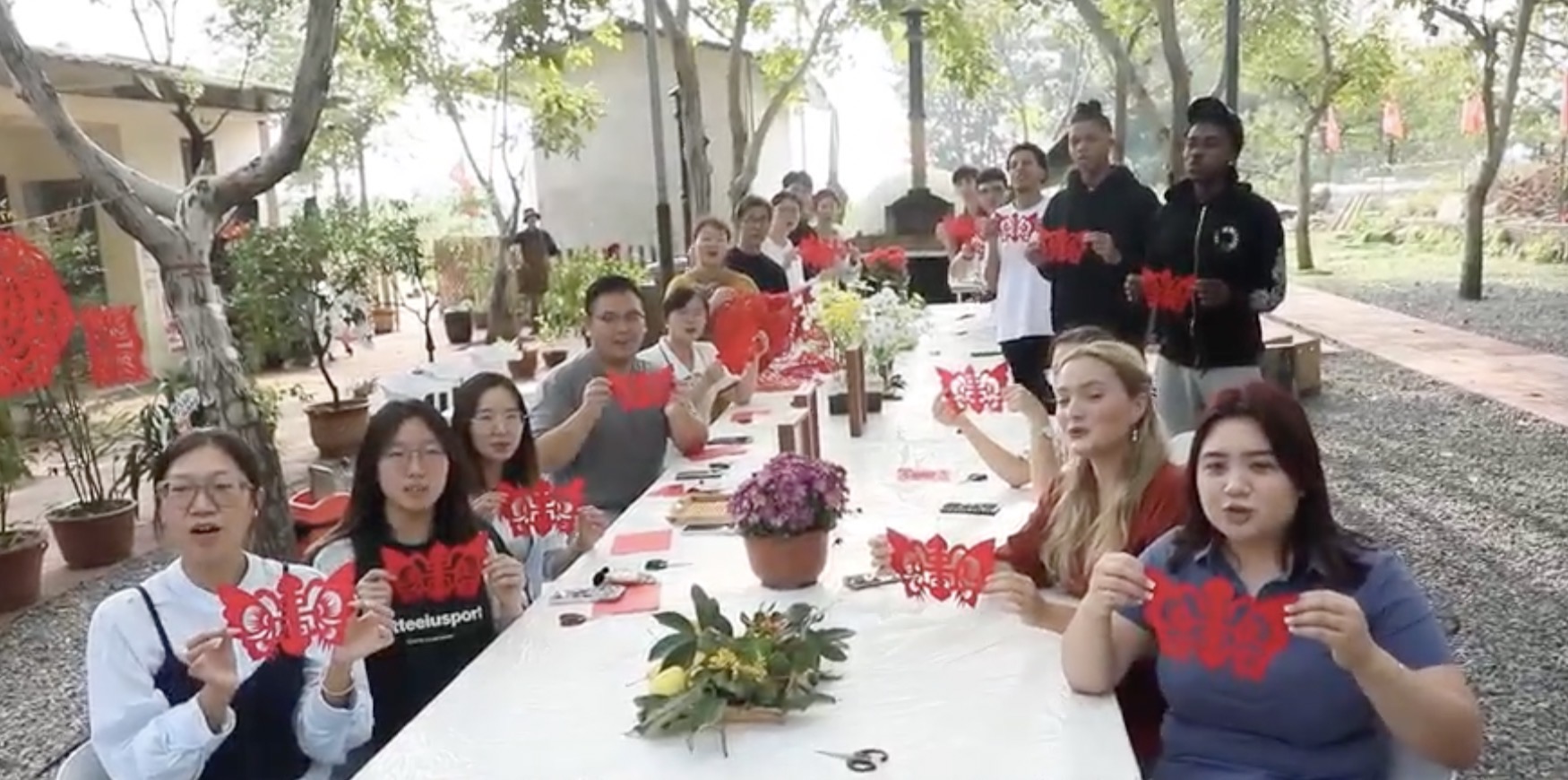 中秋民俗「圈粉」外籍留學生