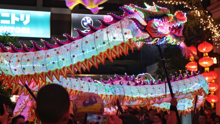 多圖丨利東街舉行「LED火龍舞鼓賀中秋」