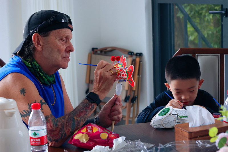 皖黃山區：湖光山色嘆為觀止龍門「客棧」一房難求