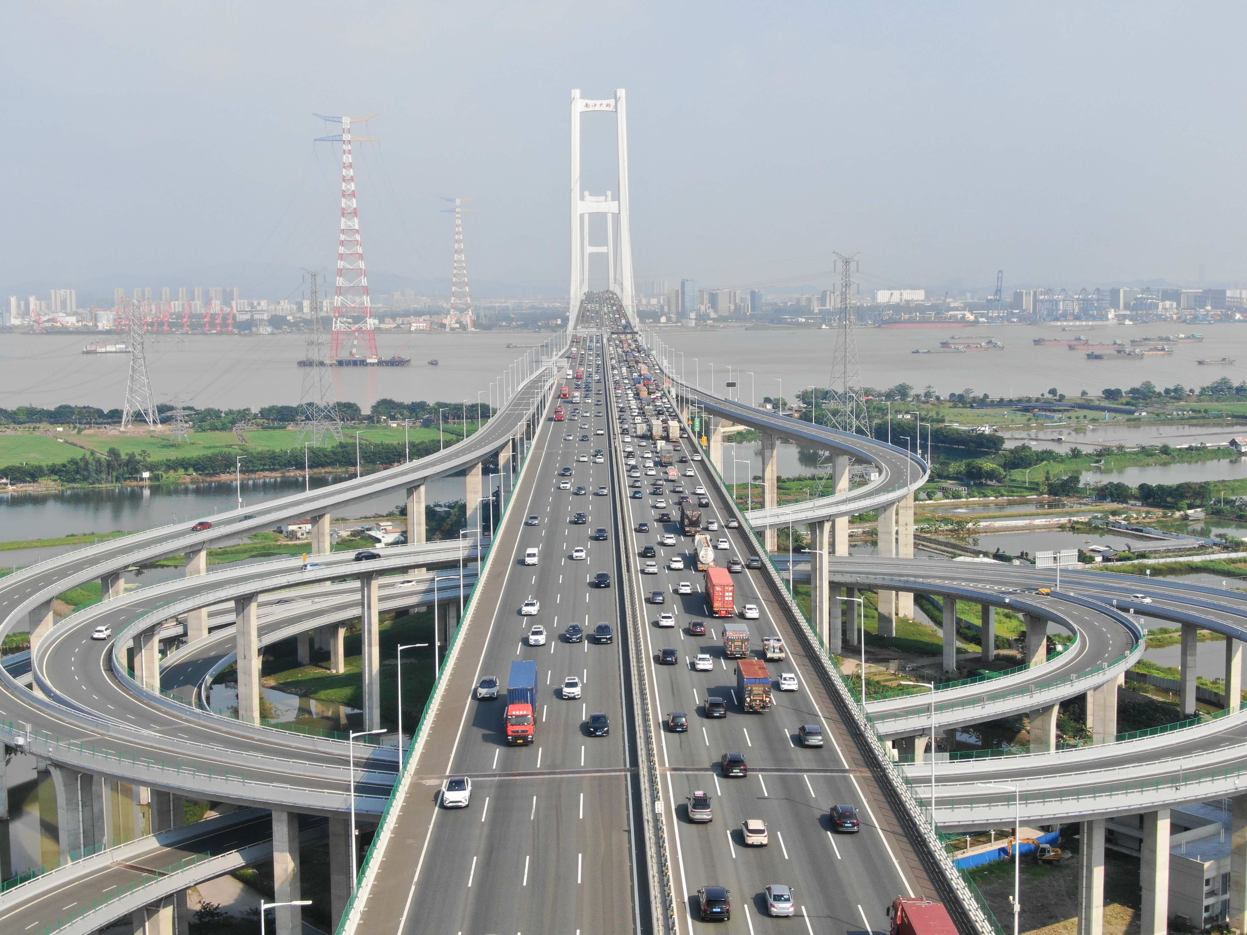 國慶中秋假期最後一天，國鐵廣州局預計發送旅客283.3萬人次