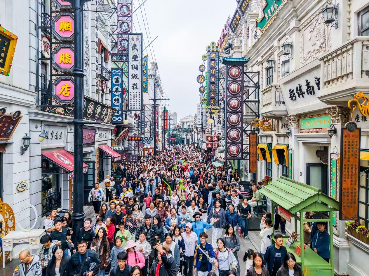 場景賦能 服務升溫 建業文旅口碑客流「雙節」雙豐收