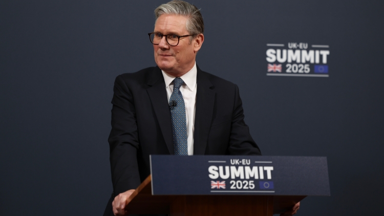 關於「中國間諜案」，英首相撇清：都怪前任政府！