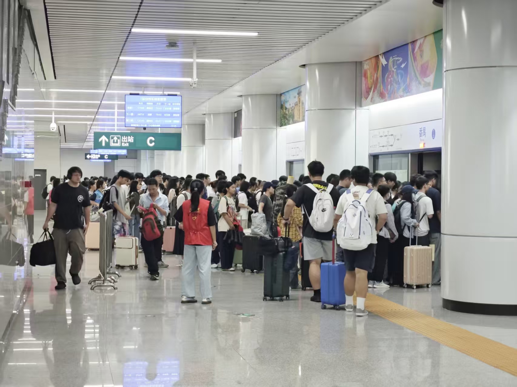 廣州軌道交通「雙節」累計運客6621萬人次