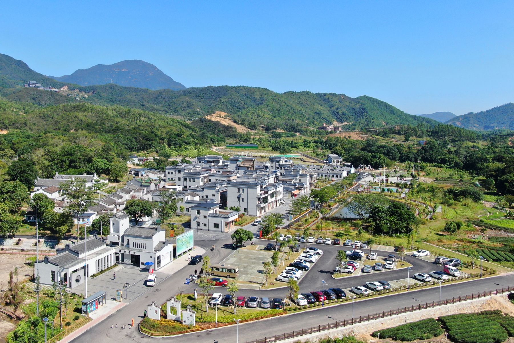 國慶黃金周 汕尾海豐蓮花山景區「火爆出圈」