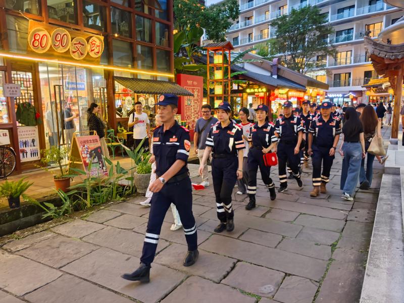 皖休寧縣：深化志願服務 添彩文明旅遊