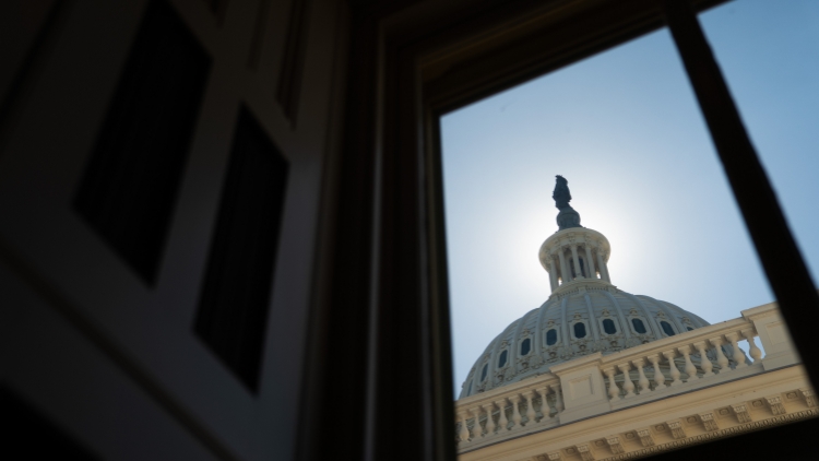 美政府「停擺」將延長至下周 兩黨互相指責僵局難破