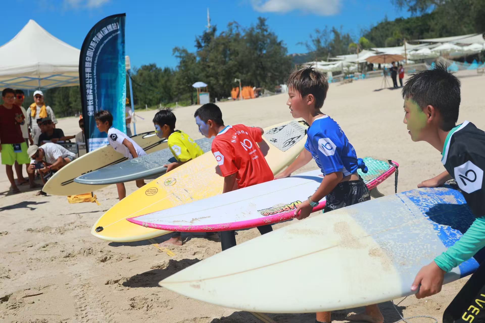 深圳西涌不止於「衝浪冠軍搖籃」，更是山海間的「兒童友好」成長樂園