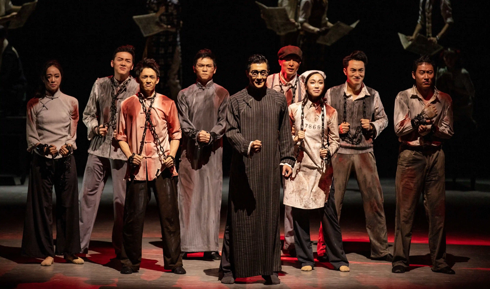 中國紅色經典舞劇《永不消逝的電波》在朝成功上演