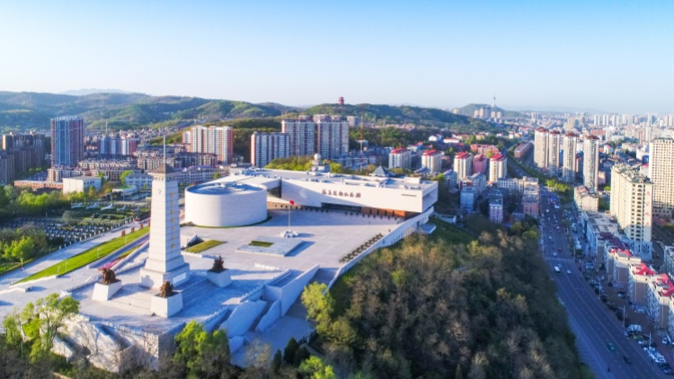 「最美331 起點在丹東」採風團打卡抗美援朝紀念館