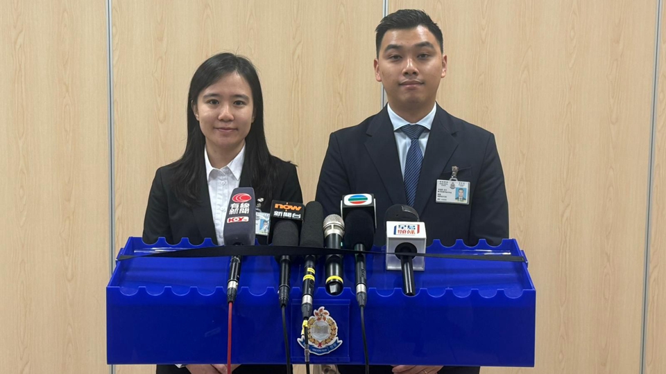 涉到當舖6次抵押假金頸鏈 警方拘捕2名男子