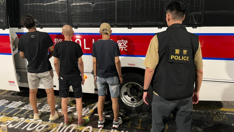 警方大埔破麻雀賭檔 拘捕4名男子