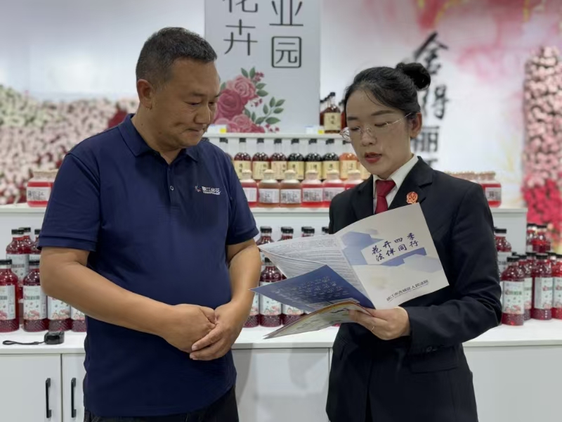 雲南法院啟動「司法護航雲花盛放」全媒體採訪活動