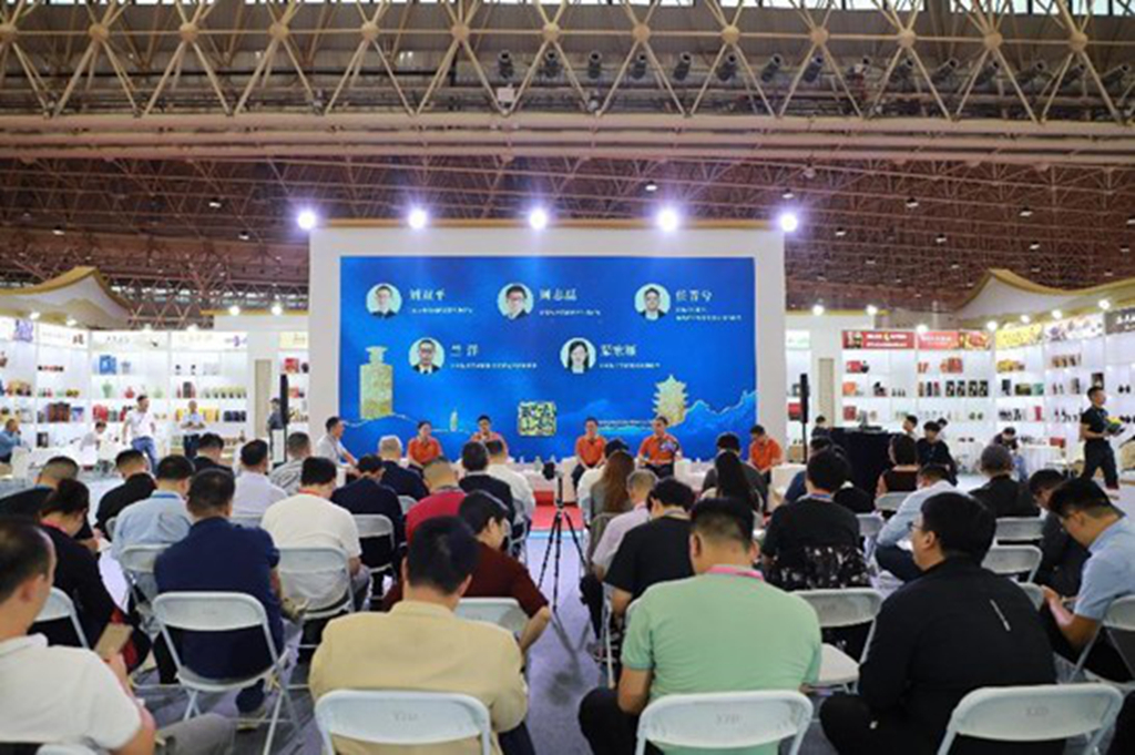 酒博會直擊：打破酒罈問到底  黃酒博士團為千年國釀正名