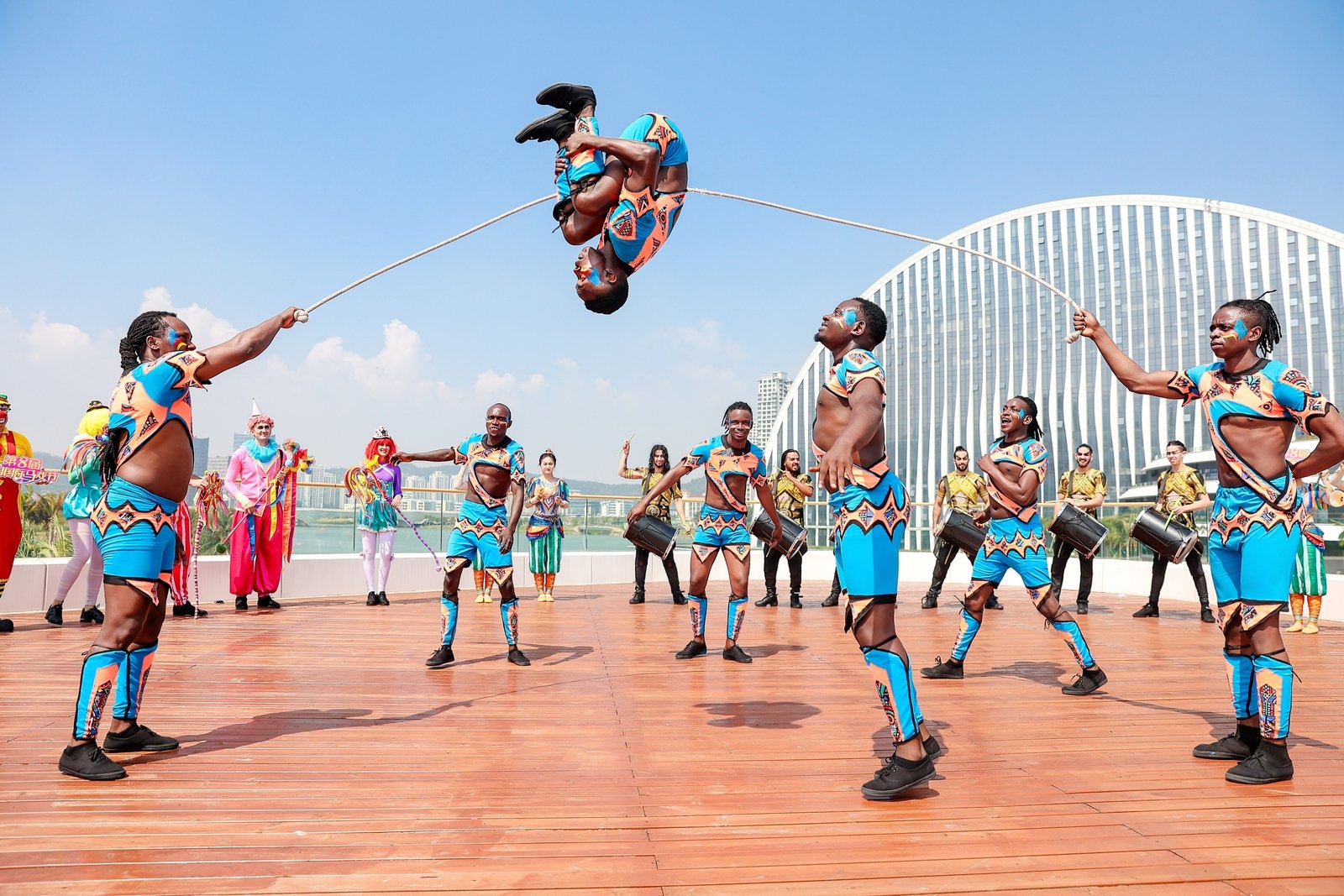 「第八屆中國國際馬戲節城市快閃」上演