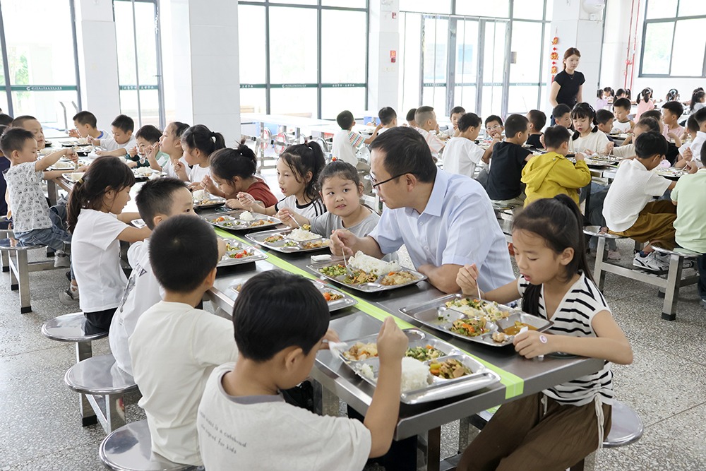 守護師生「舌尖安全」  四川綿竹實現校園食品安全智慧監管全覆蓋