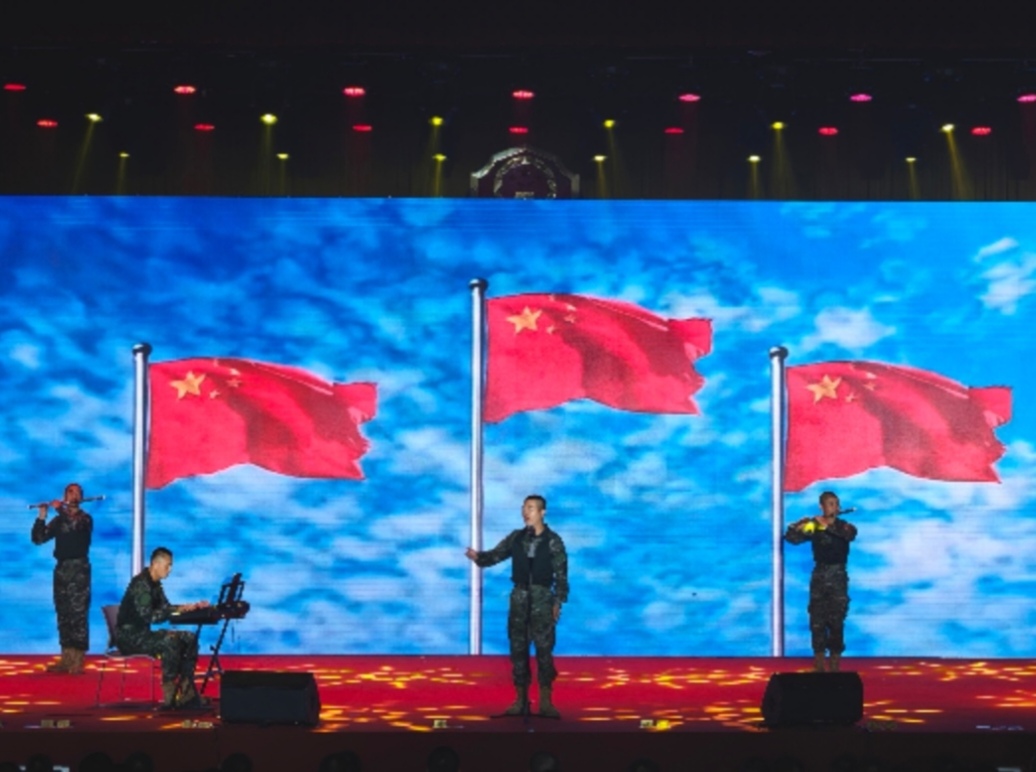 深圳市軍休幹部紅星藝術團赴駐地部隊開展新兵慰問演出