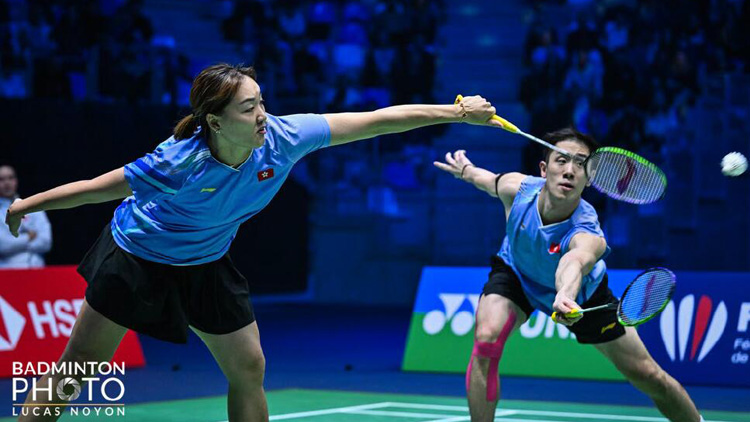 1:2惜負國家隊組合 鄧謝配法羽賽得混雙季軍