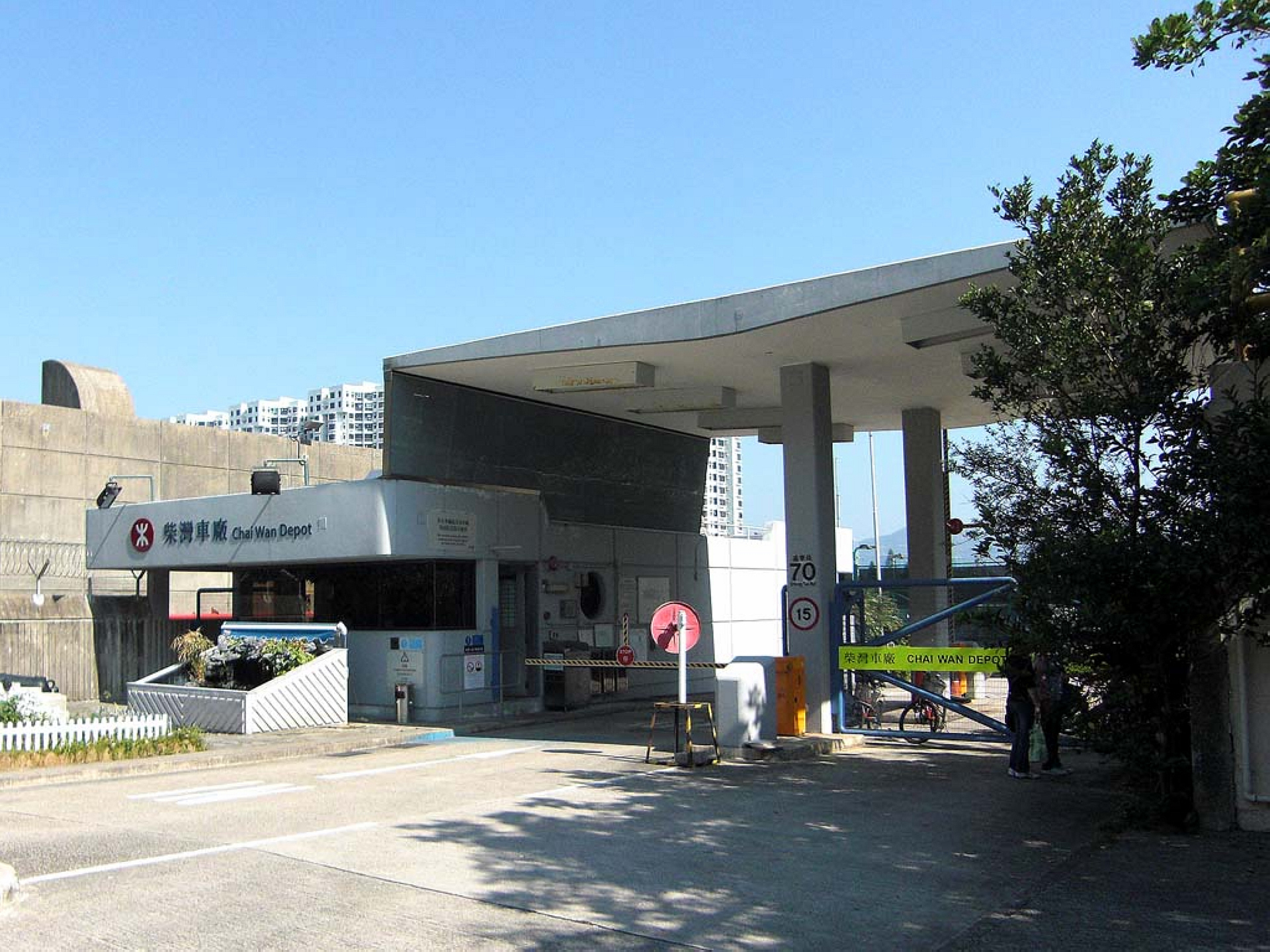 3男童疑試圖打開行駛中列車車門 港鐵報警未有人被捕 