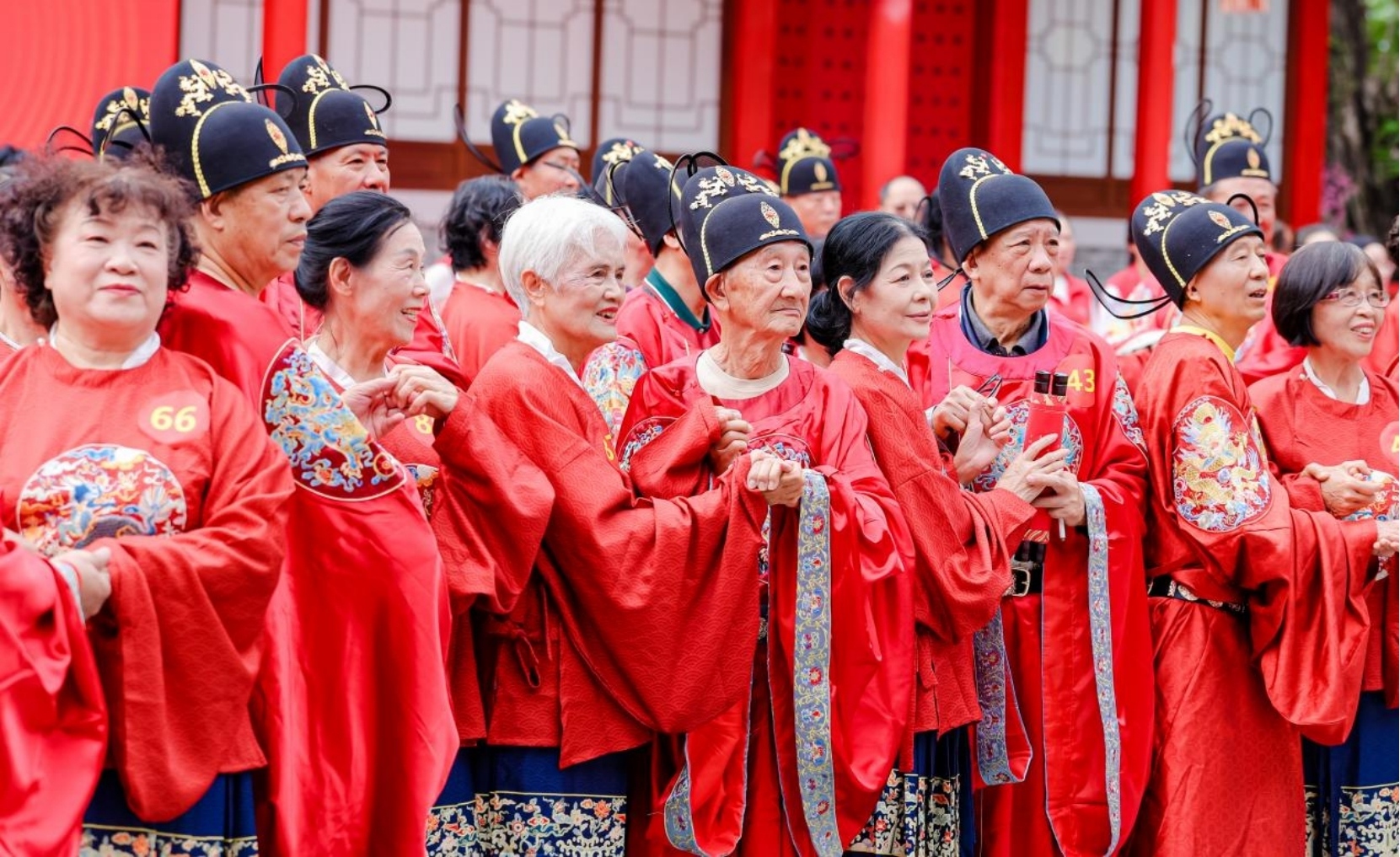 深港兩地金婚銀婚夫婦齊聚深圳舉辦愛情慶典