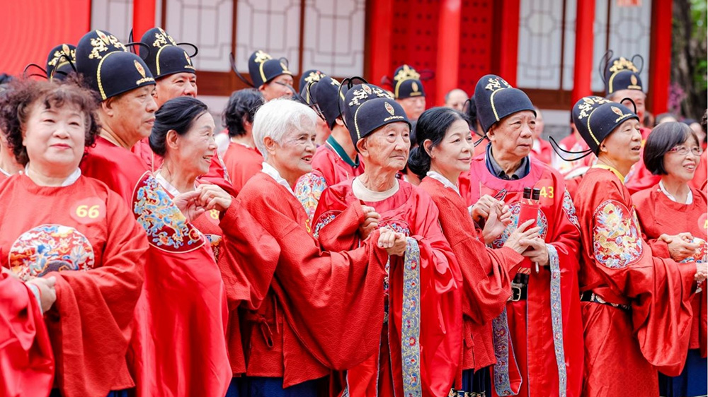 深港兩地金婚銀婚夫婦齊聚深圳舉辦愛情慶典