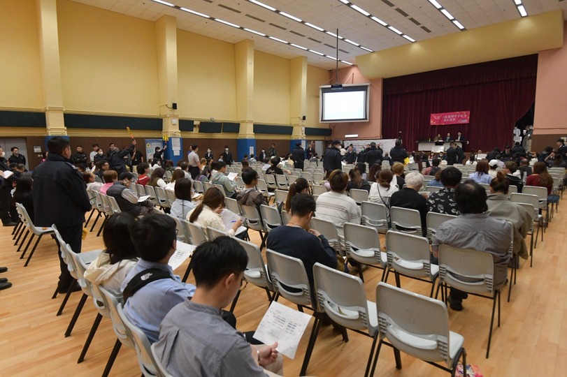 2026年維園年宵市場攤位競投第二日 最貴乾貨攤位以逾5萬元成交