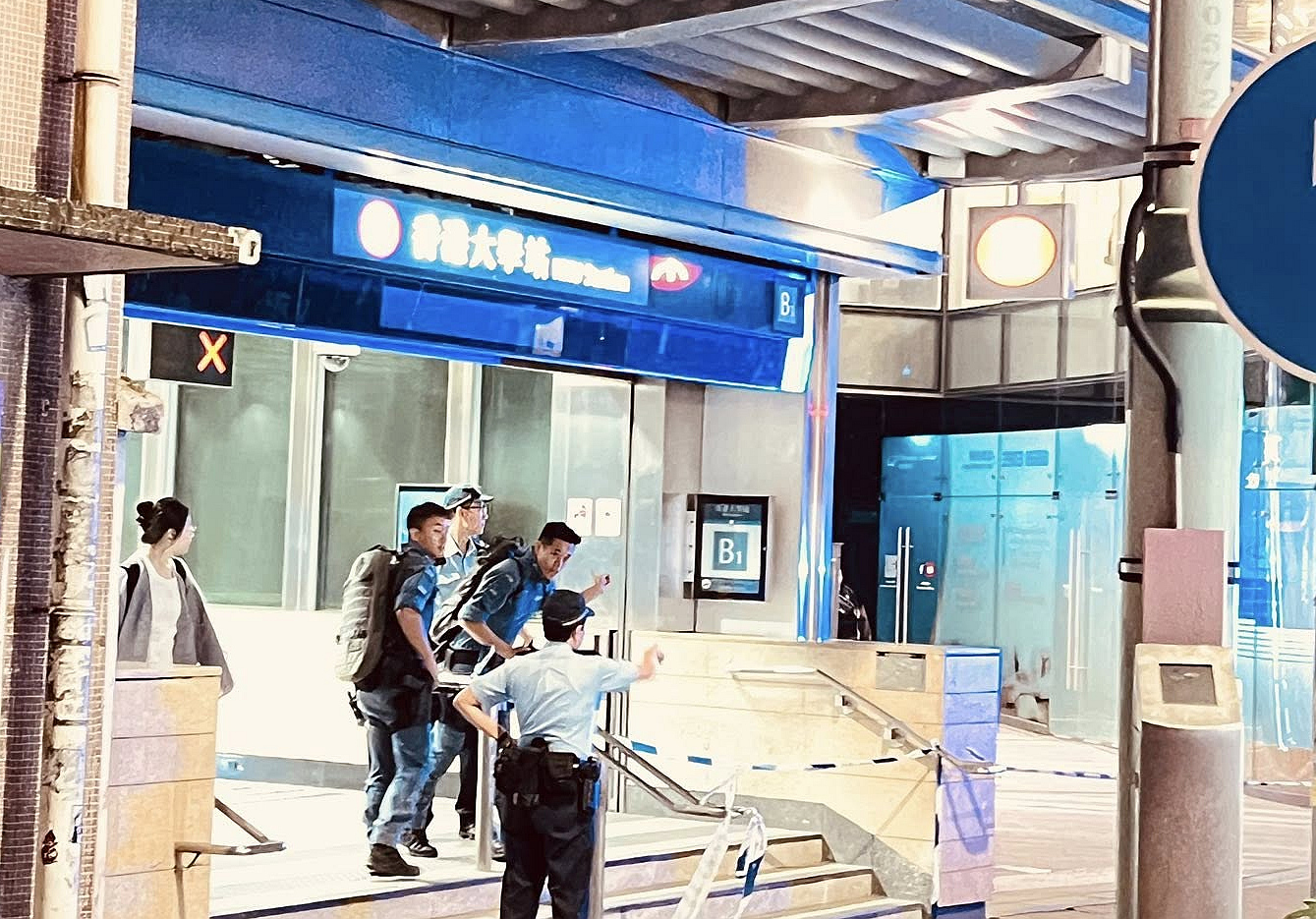 西區燒味店東主遭襲 負傷追捕刀手300米不支倒地