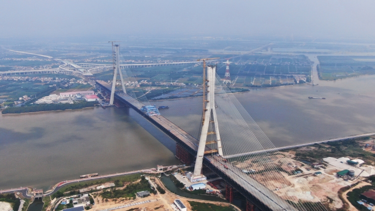 珠江口再添新地標 香山大橋合龍