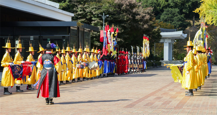 多圖｜韓國總統李在明為國家主席習近平舉行隆重歡迎儀式