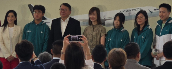 有片丨陳國基出席「空中之旅2025」 與同學體驗飛行樂趣