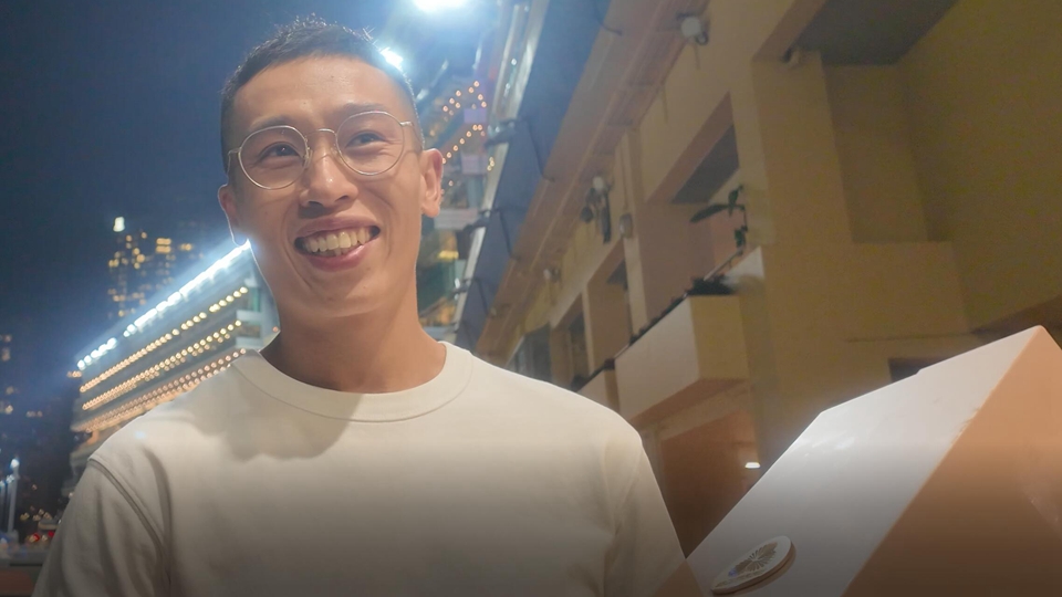 有片｜何澤堯：榮幸擔任火炬手 香港運動員加油