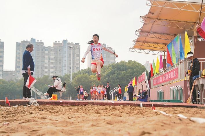 皖巢湖市「少年體育嘉年華」 青春賽場展風采