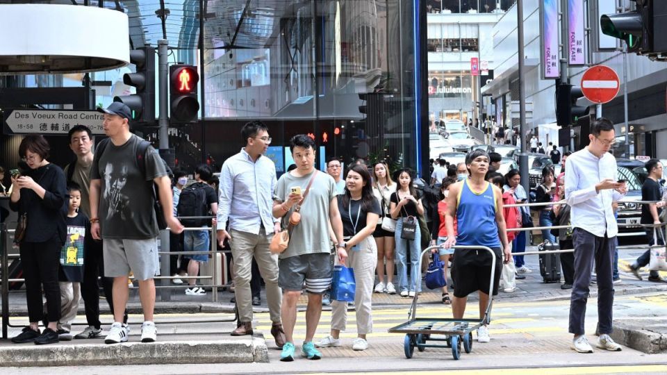 香港人才政策專家：便利內地人才往來將為港澳發展注入活力