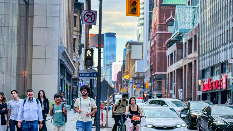 加拿大削減移民總人數積極搶美國高端人才