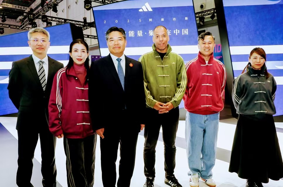 預熱FIFA世界盃！阿迪達斯攜頂尖科技產品閃耀進博會