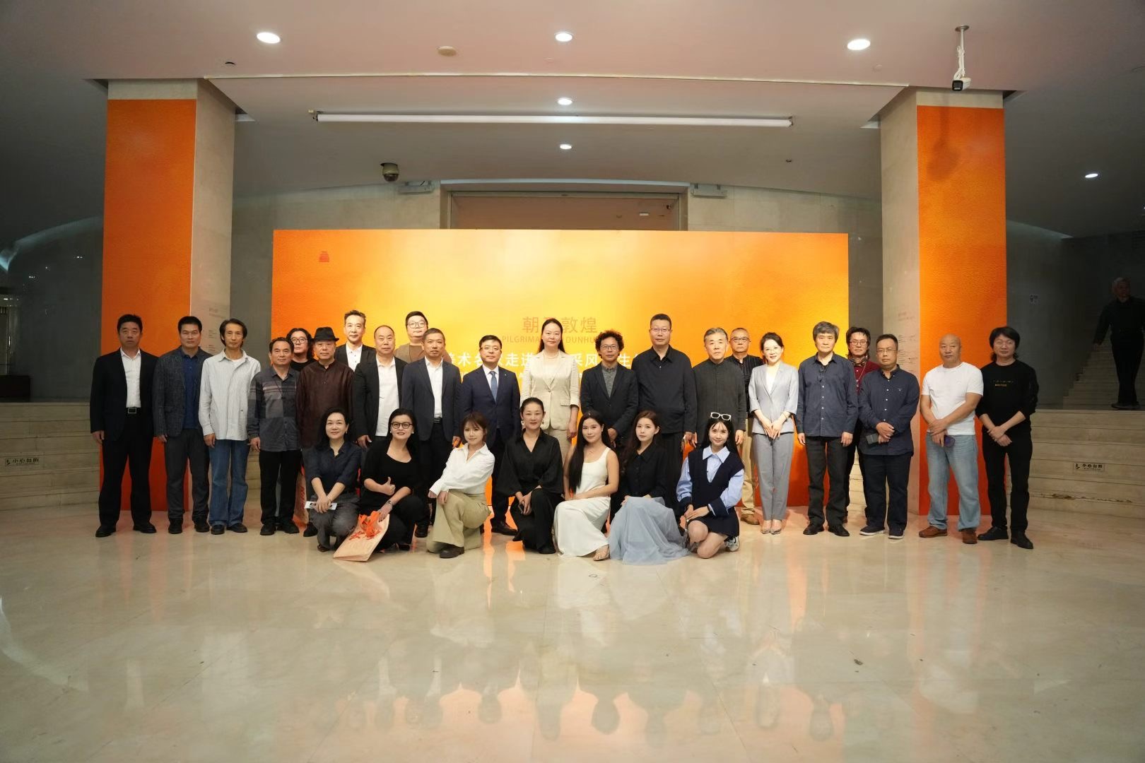 以時代筆墨繪今日敦煌     「朝聖敦煌——美術名家走進敦煌採風寫生作品展」深圳開幕