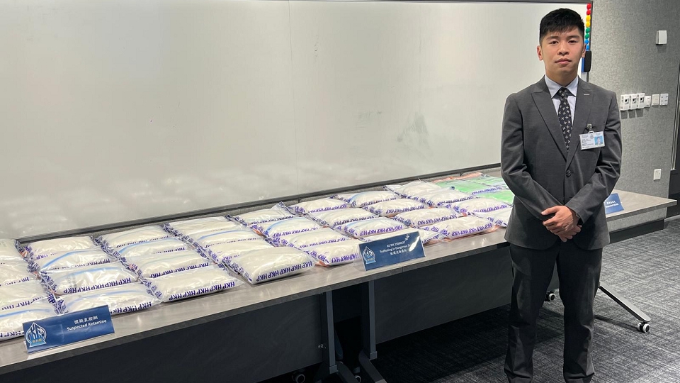 警破觀塘2個毒品儲存倉 拘捕非華裔男 檢值1600萬元毒品