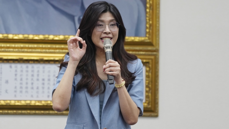 鄭麗文接受日媒採訪：只有接受一個中國，才能確保台灣生存