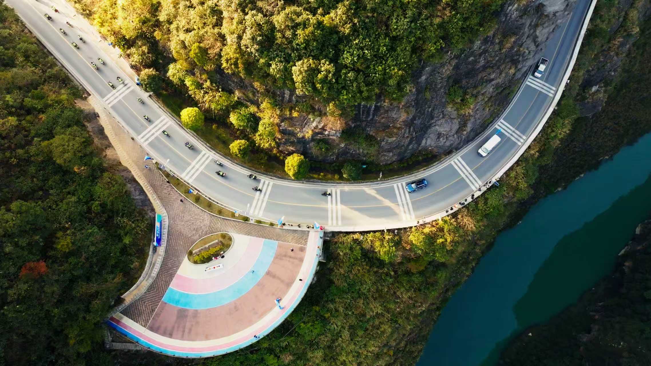 恩鶴公路自駕游經典線路正式首發