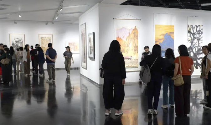 匯集百位深港澳藝術家 這場畫展推動傳統水墨走向世界