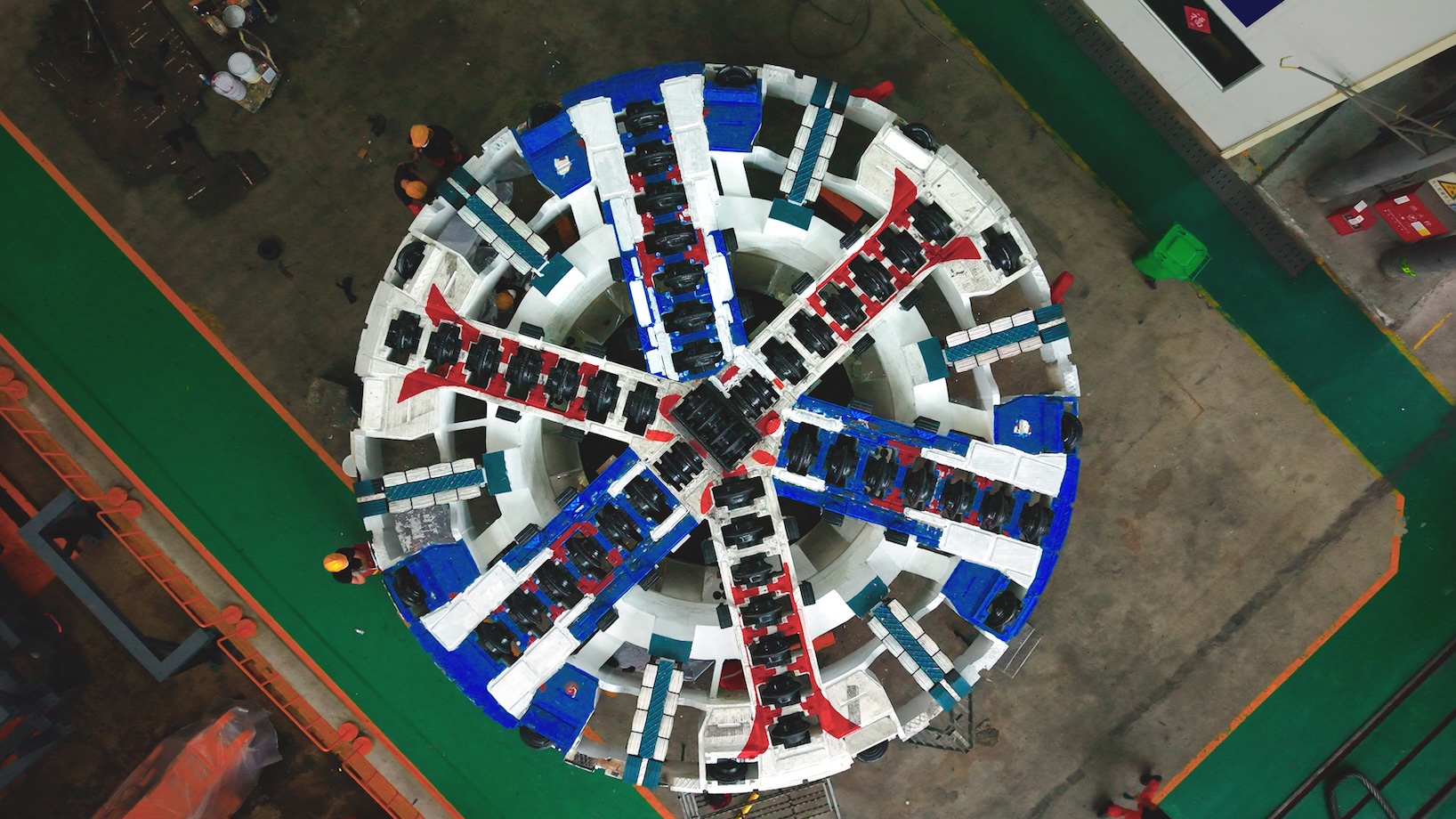  全球首創  一台盾構機完成隧道和站台層建設 「變徑一號」在廣州芳白城際順利首發