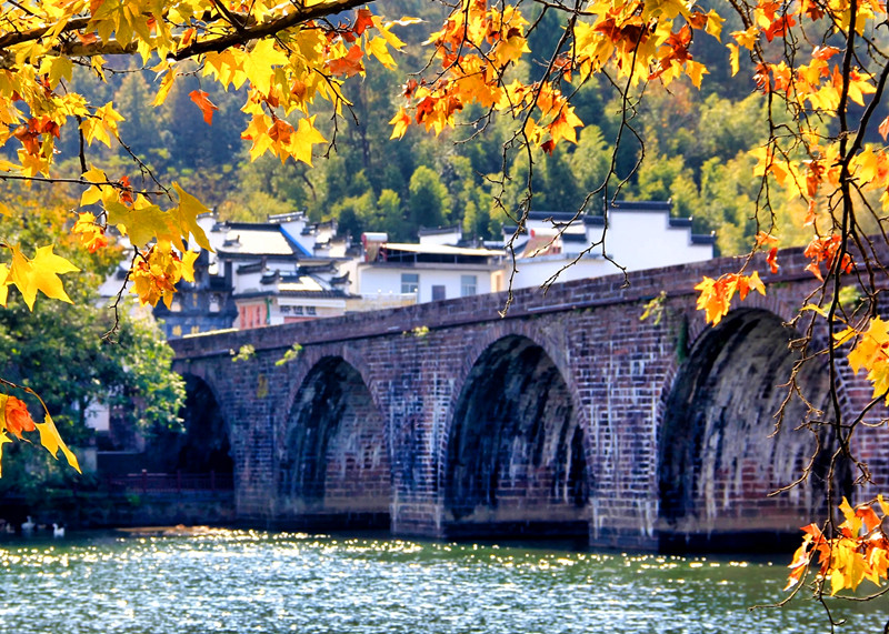 皖休寧縣：初冬橫江如詩畫