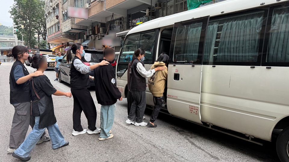 有片〡外傭被解僱留港當黑工 入境處「圍網」行動拘捕34人
