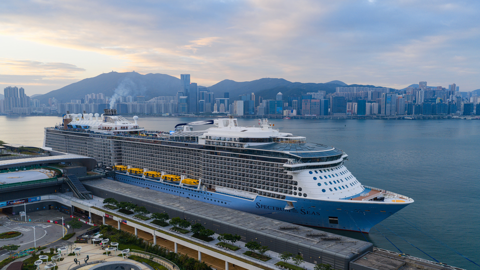 ​旅發局歡迎皇家加勒比國際遊輪「海洋光譜號」再以香港為母港