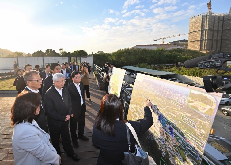 陳茂波：​深入學習貫徹四中全會精神